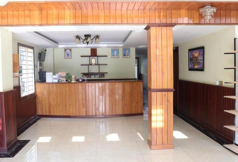 بنسيون Ahha Boutique Kampot