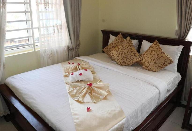 بنسيون Ahha Boutique Kampot