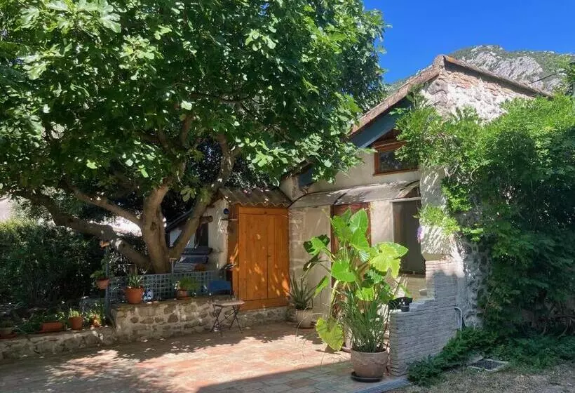 Majatalo Cadierecevenne