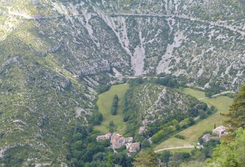 بنسيون Cadierecevenne