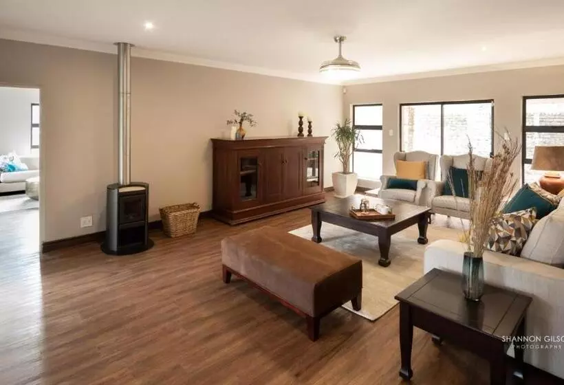 Majatalo Guesthouse Fort Knox