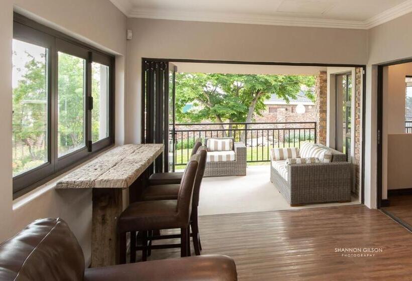 פנסיון Guesthouse Fort Knox