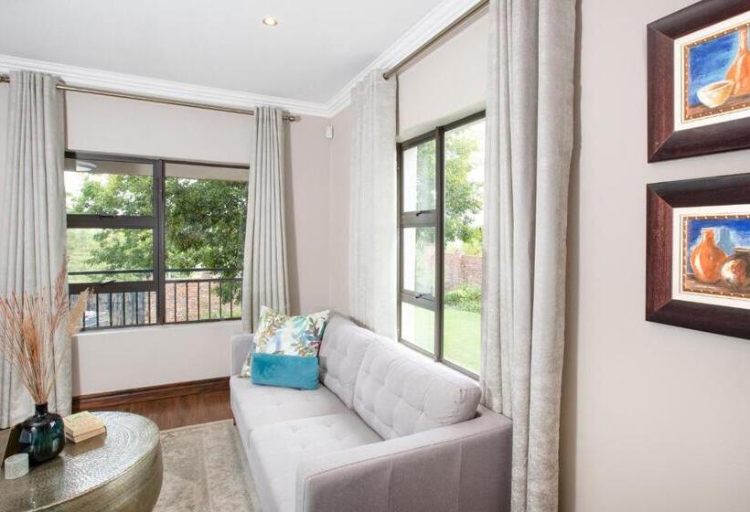 פנסיון Guesthouse Fort Knox