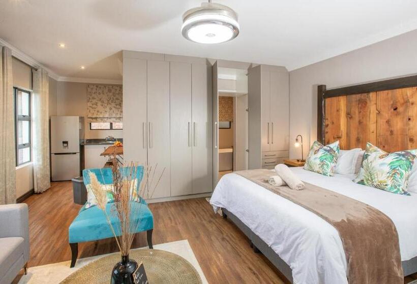 פנסיון Guesthouse Fort Knox