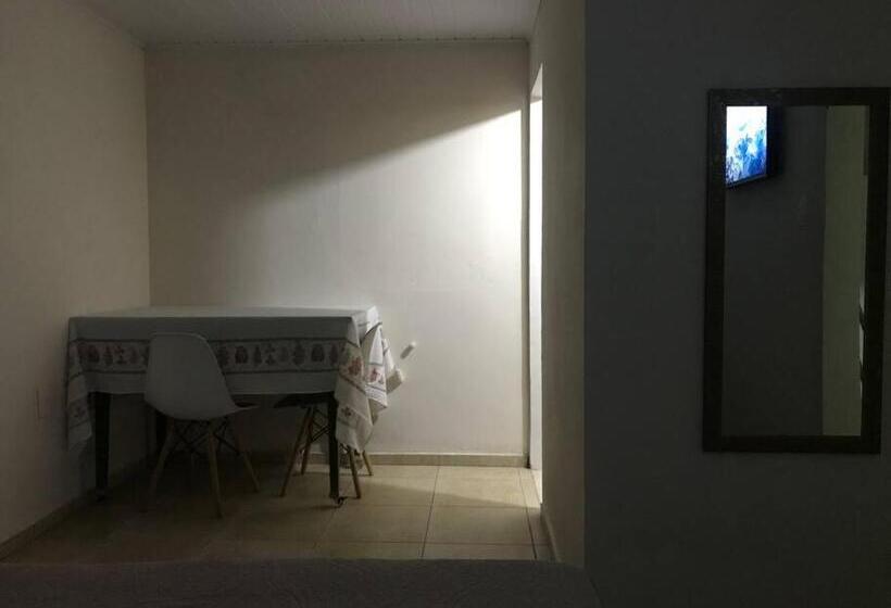 بنسيون Microcasa Completa No Centro