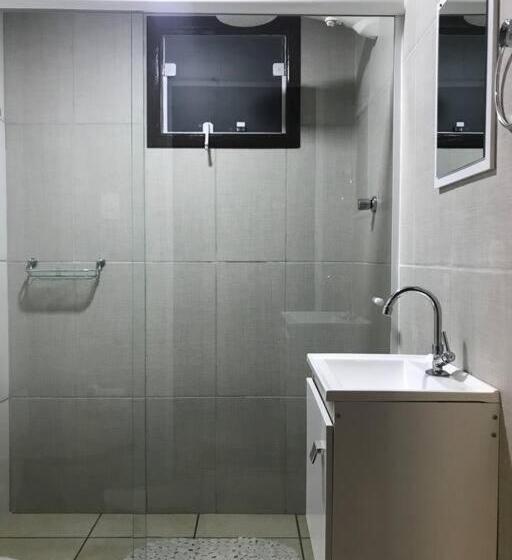بنسيون Microcasa Completa No Centro
