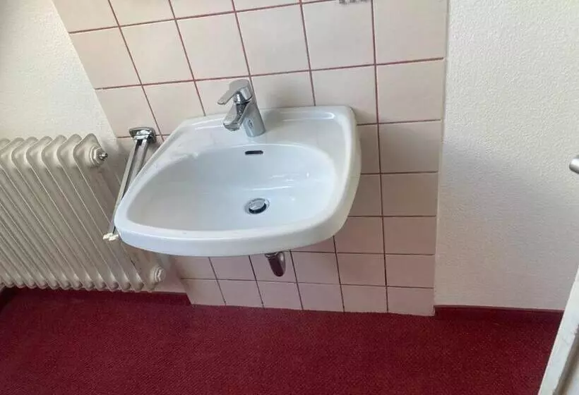 Majatalo Room In Guest Room   Single Room With Shared Bathroom And Kitchen In Forbach