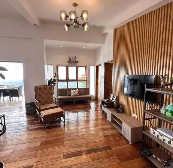 ペンション Veronica View Guesthouse