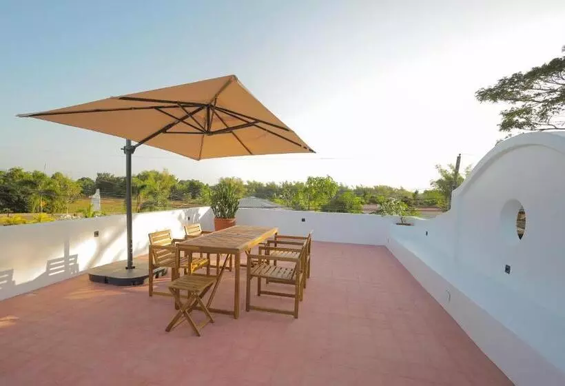 تختخواب و صبحانه Mija Casita