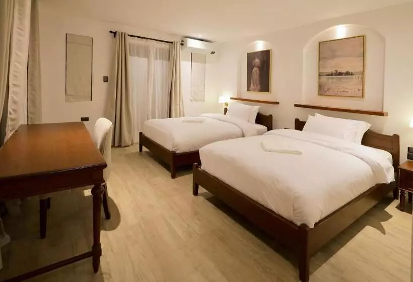 تختخواب و صبحانه Mija Casita