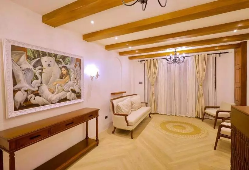 تختخواب و صبحانه Mija Casita