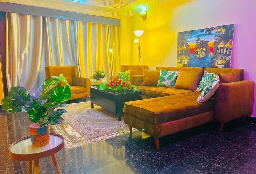 تختخواب و صبحانه The Central Heartbeat Haven Intercity