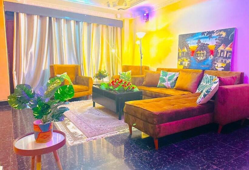 تختخواب و صبحانه The Central Heartbeat Haven Intercity