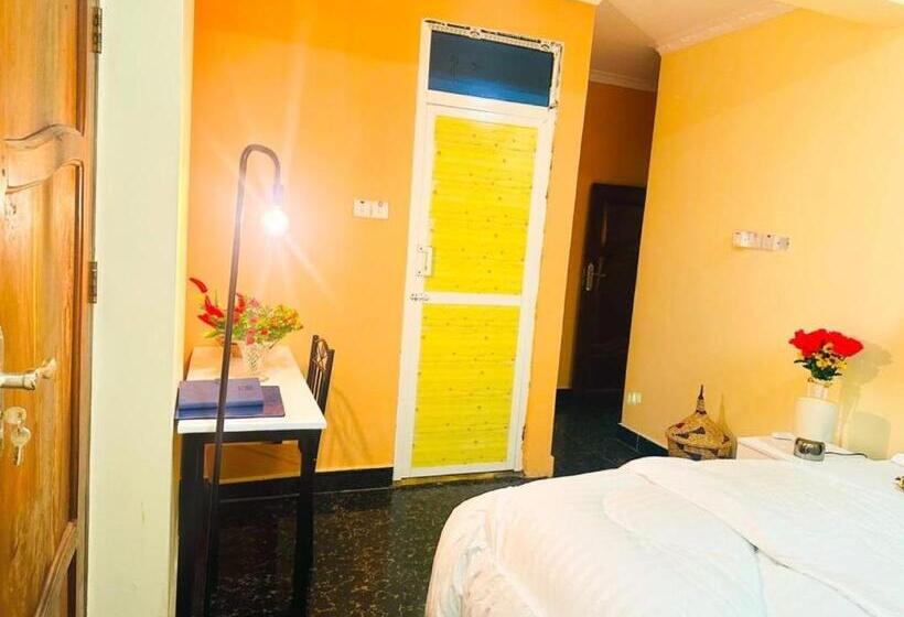 تختخواب و صبحانه The Central Heartbeat Haven Intercity