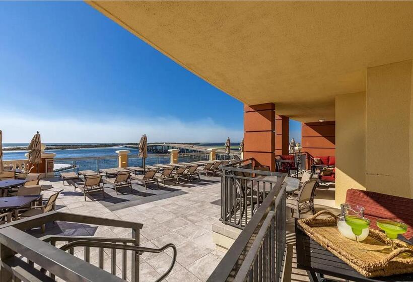 Bright, Corner Unit With Incredible Gulf And Sunset Views!