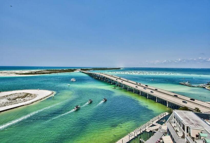 Bright, Corner Unit With Incredible Gulf And Sunset Views!