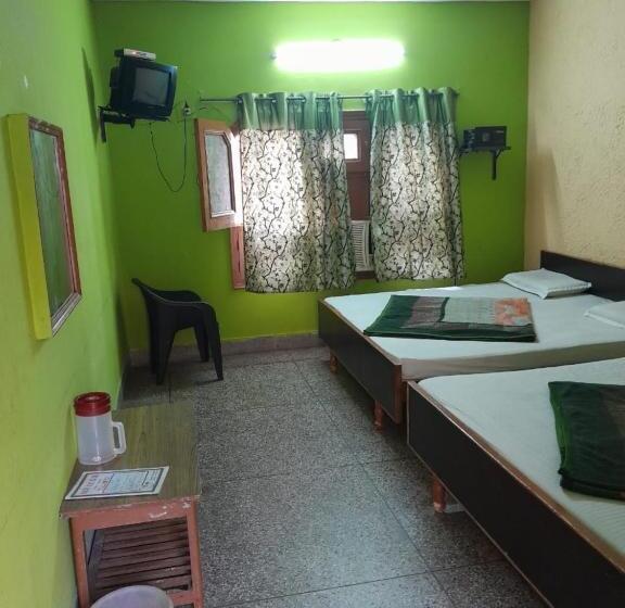 Gayatri Guest House Haridwar Near Railway Station   Ganga Ghat   Best Hotel In Haridwar