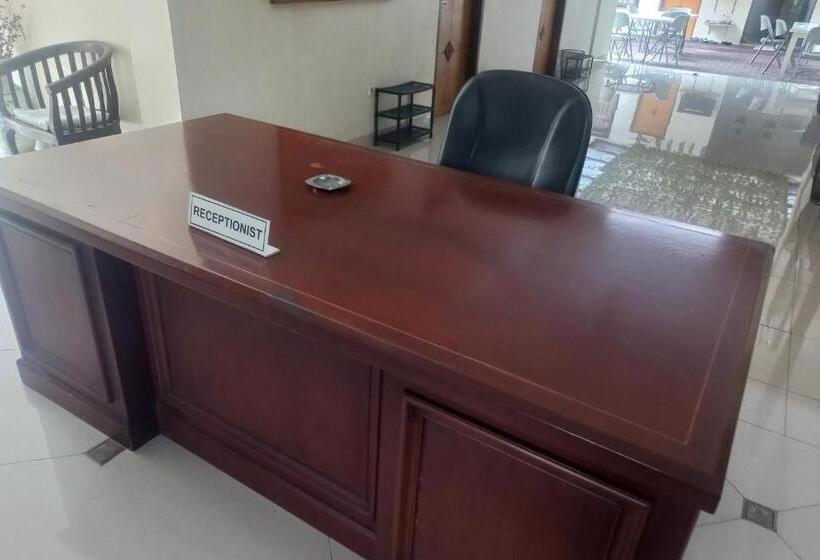 Hotel Capital O 93872 Natura Guest House Syariah