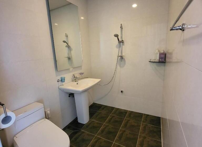 Hotel 글라글라펜션gllaglla