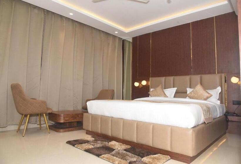 Hotel Lawang Signage