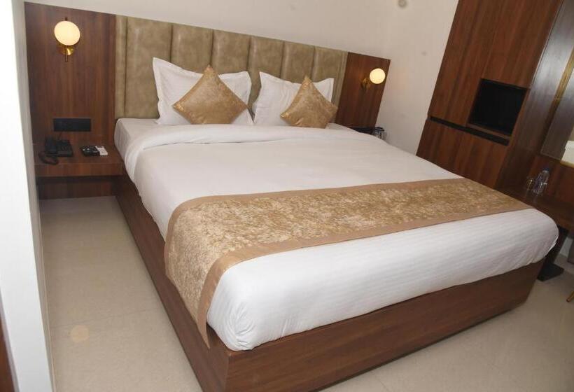 Hotel Lawang Signage