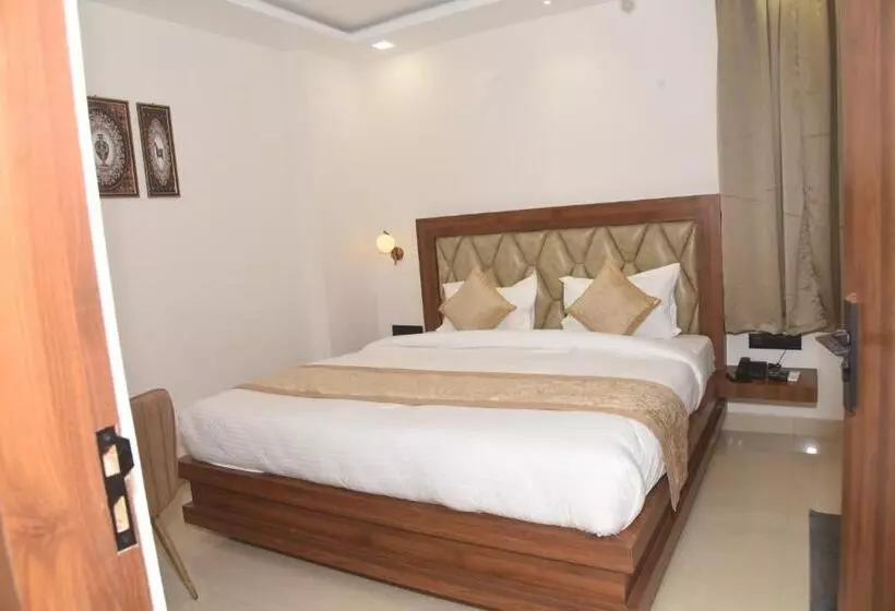 Hotelli Lawang Signage