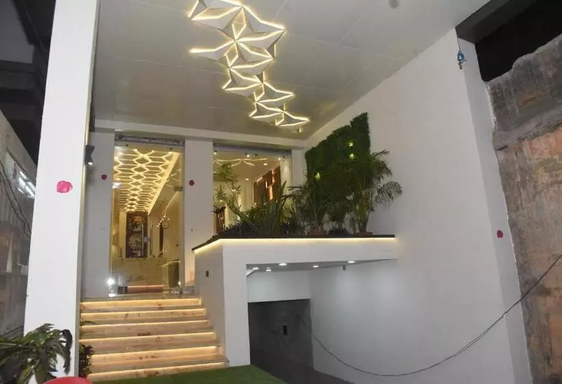 Hotelli Lawang Signage