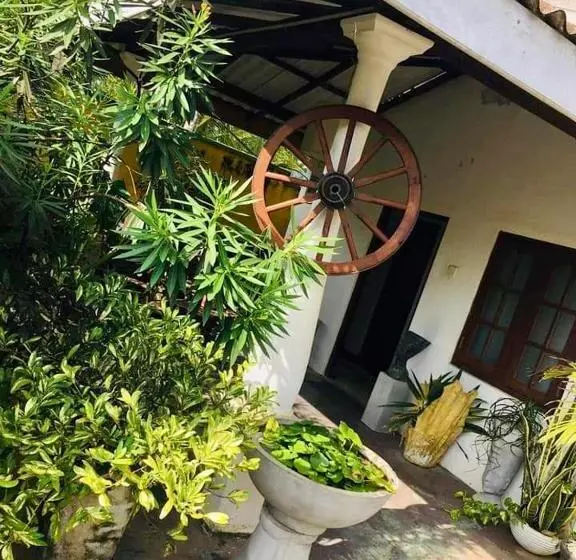 Hotel River Paradise
