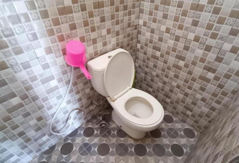 Otel Spot On 93819 Homestay Shinta Syariah