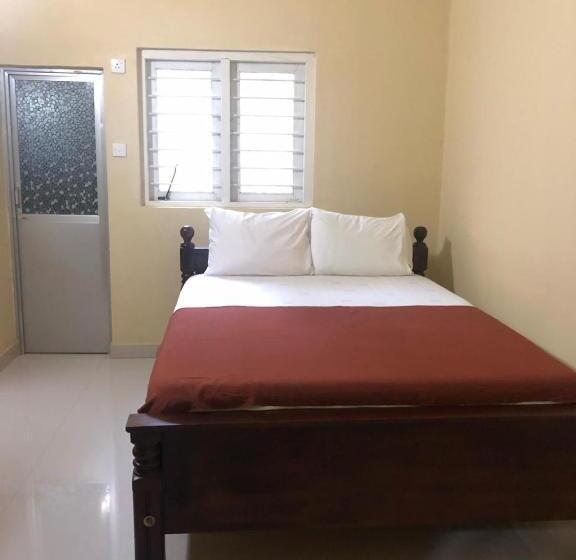 Пансион Four Seasons Villa