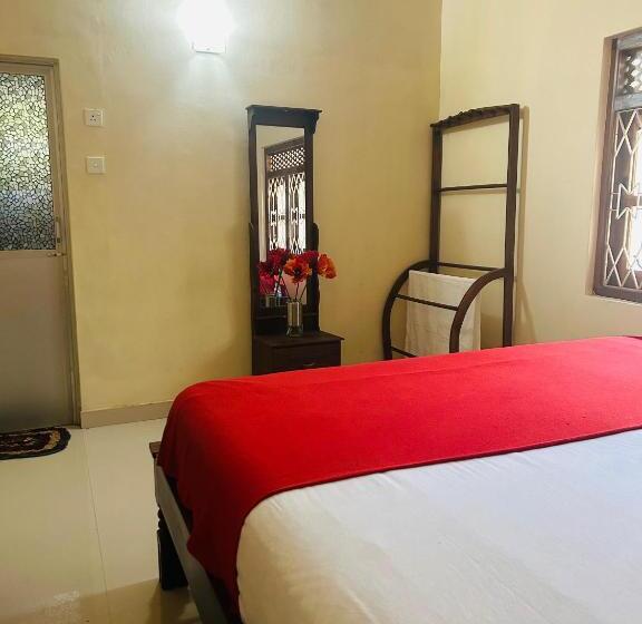 Пансион Four Seasons Villa