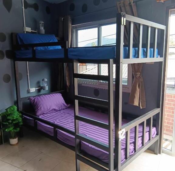 แม่หาด Hostel Kohtao