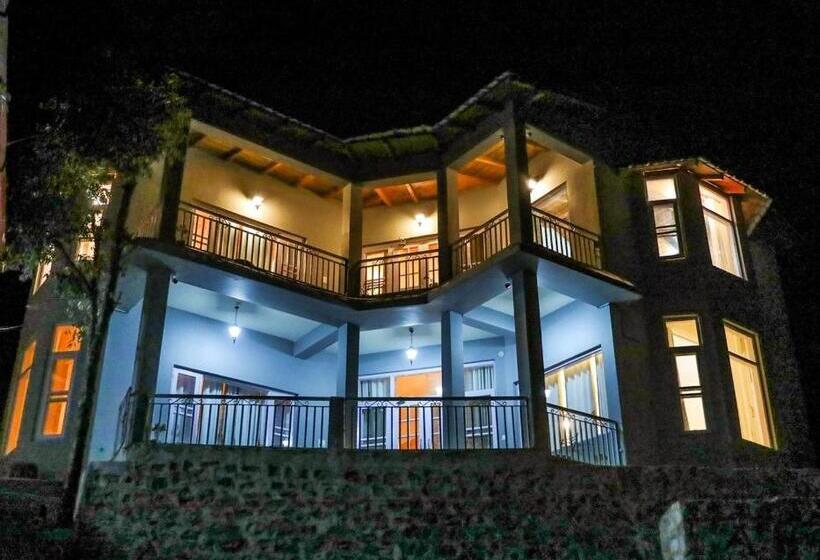 Bed and Breakfast Aaryam Villa