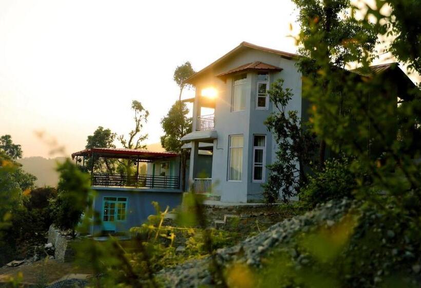 Bed and Breakfast Aaryam Villa