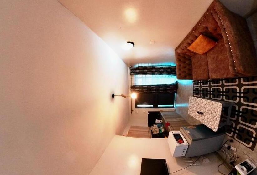 تختخواب و صبحانه Serenity Retreat