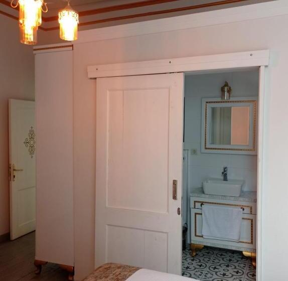 Budakzade Konaği Otel Restaurant 1841