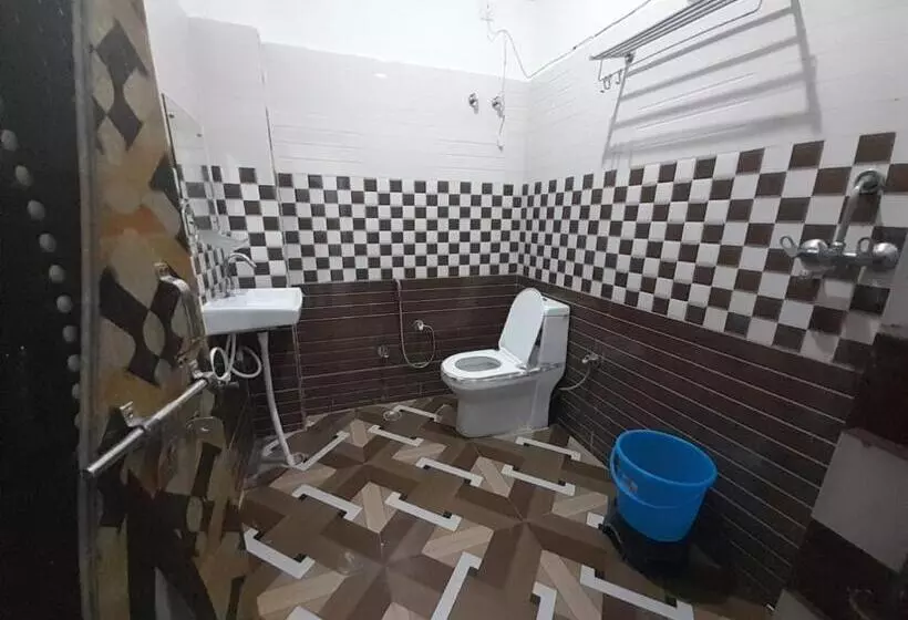 Hotelli Avexia Kanha Residency