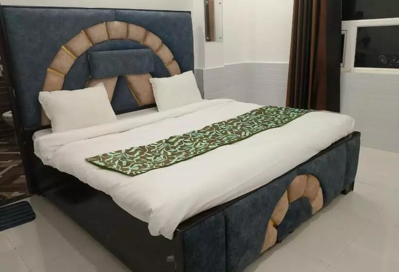 Hotelli Avexia Kanha Residency