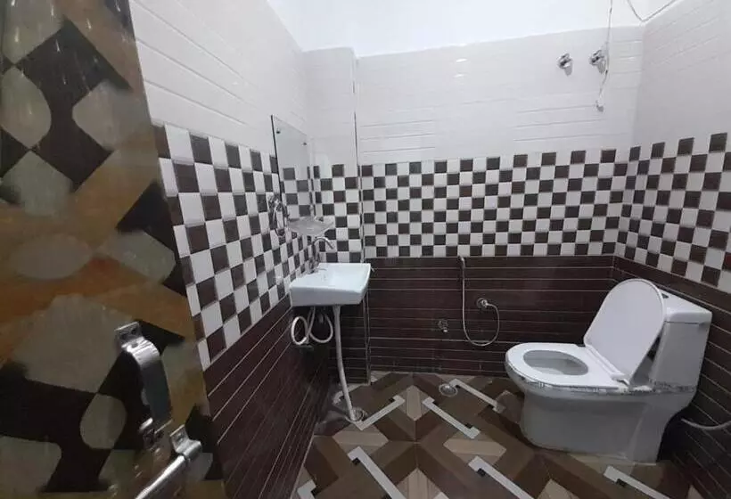 Hotelli Avexia Kanha Residency