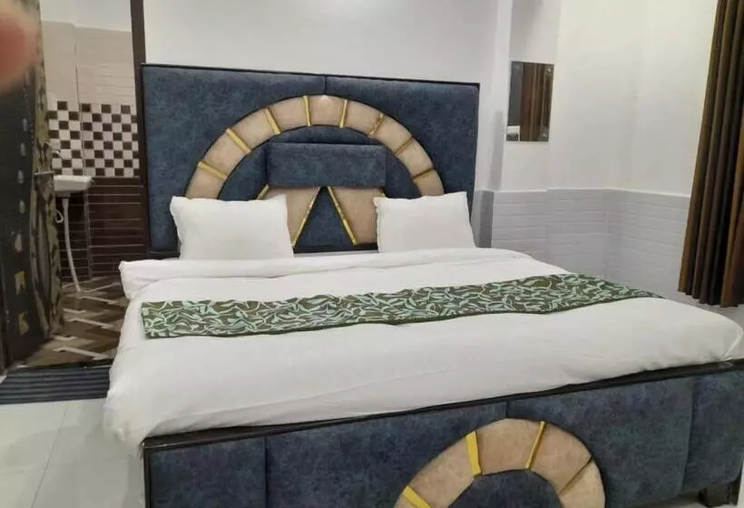 Hotelli Avexia Kanha Residency