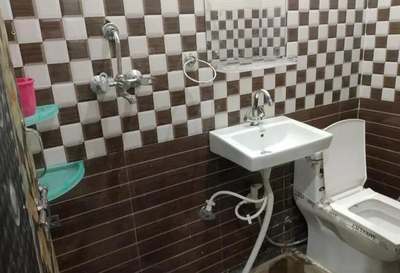 Hotelli Avexia Kanha Residency