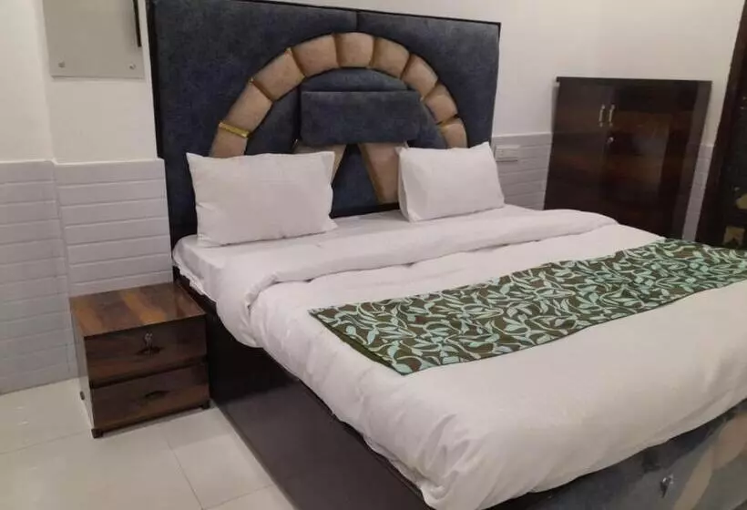 Hotelli Avexia Kanha Residency