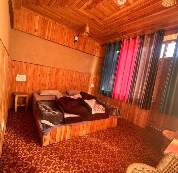 בית מלון כפרי Hillside Hideaway