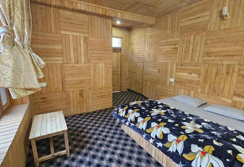 בית מלון כפרי Hillside Hideaway