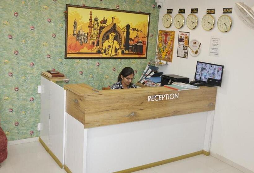 Отель Karan International ,aurangabad