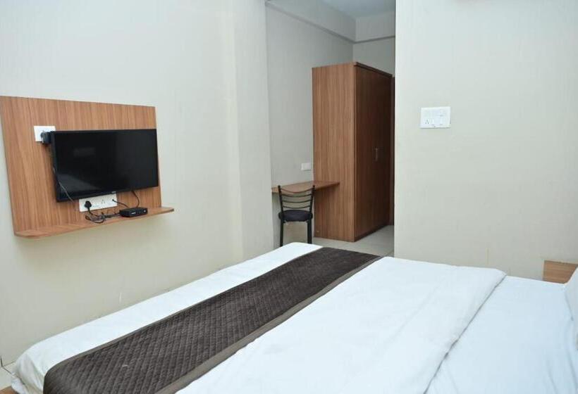 בית מלון כפרי Park Bench Palace