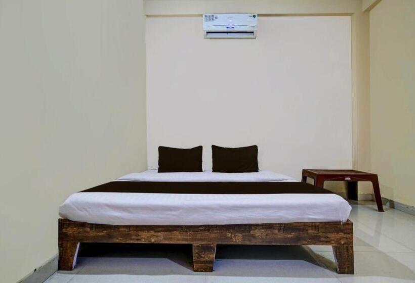 בית מלון כפרי Park Bench Palace