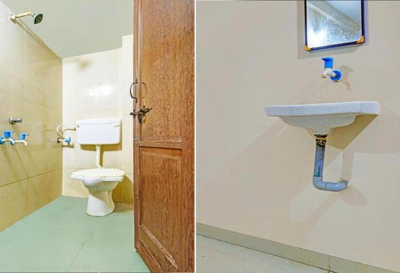 בית מלון כפרי Park Bench Palace