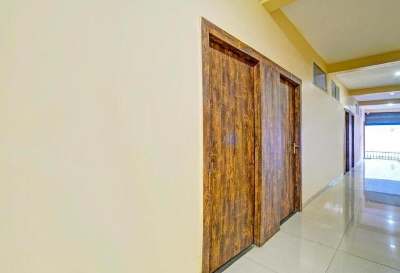 בית מלון כפרי Park Bench Palace