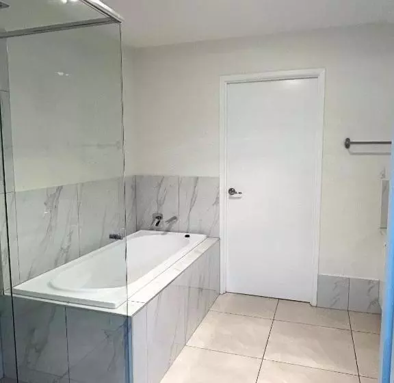 پانسیون 26 Gladstone Rd Highgate Hill